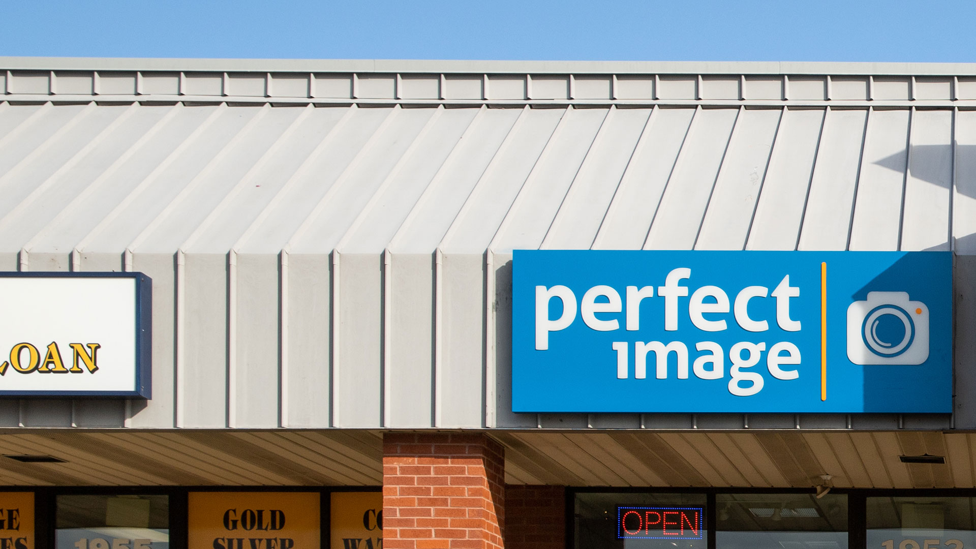 Pefect Image Storefront 2 | In Store